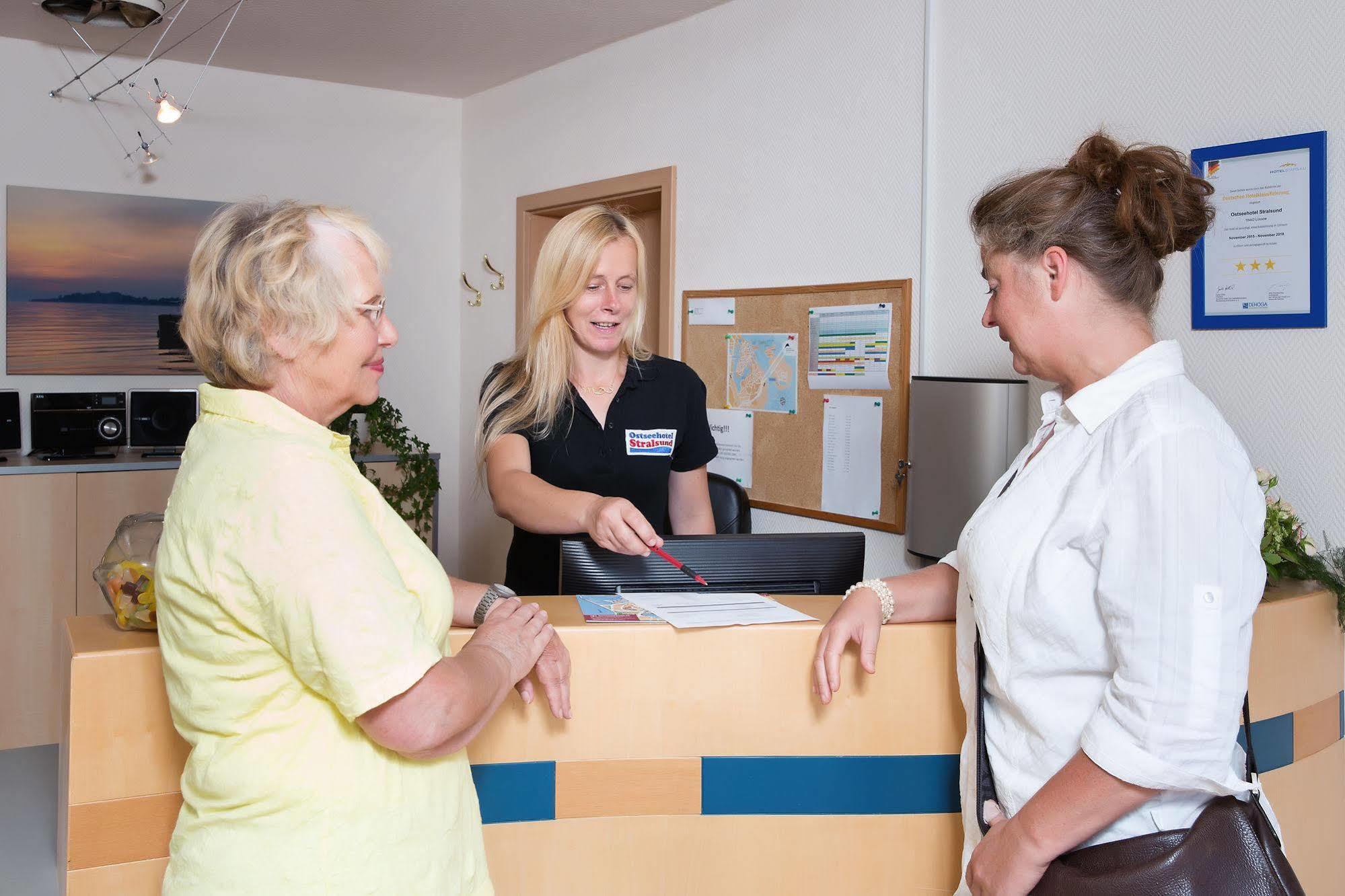 Motel Stralsund Eksteriør billede